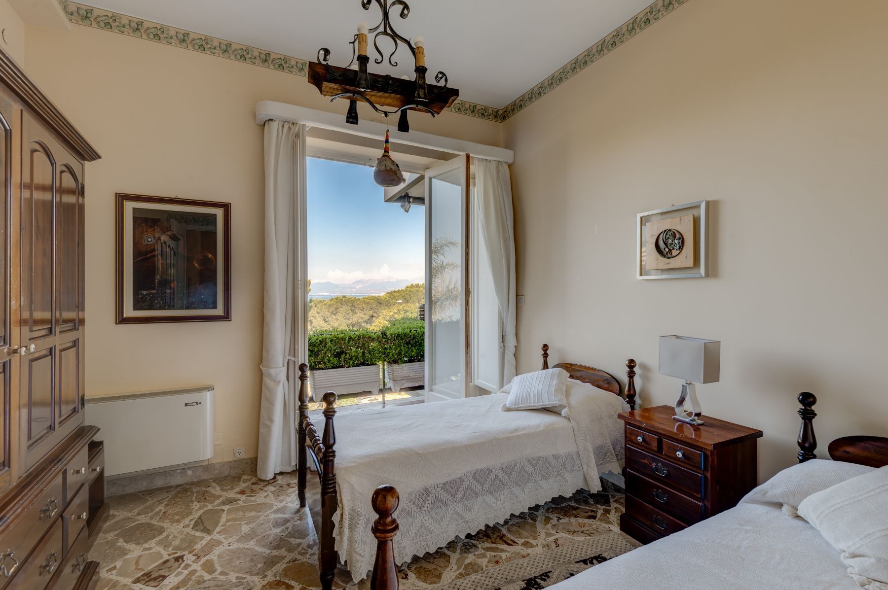 Ninella villa photo.